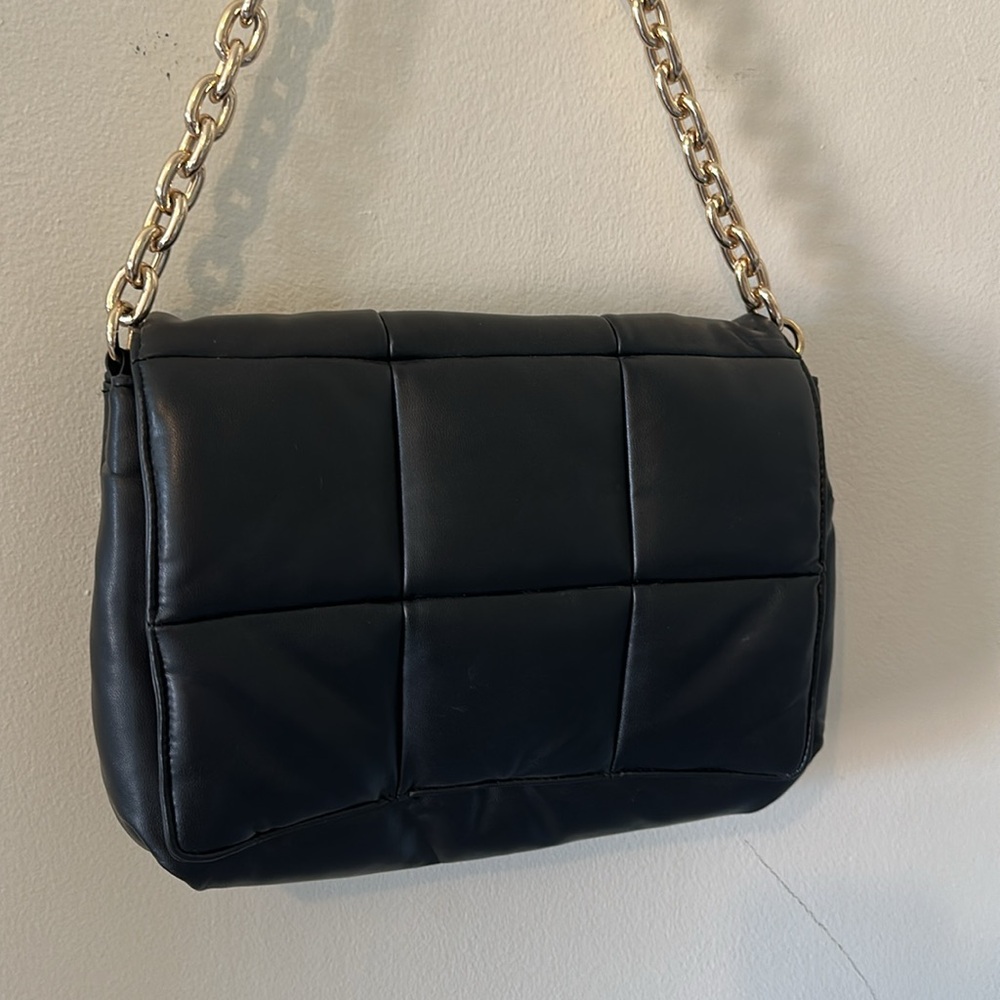 H&M Quilted Chain Bag - Picture 3 of 9